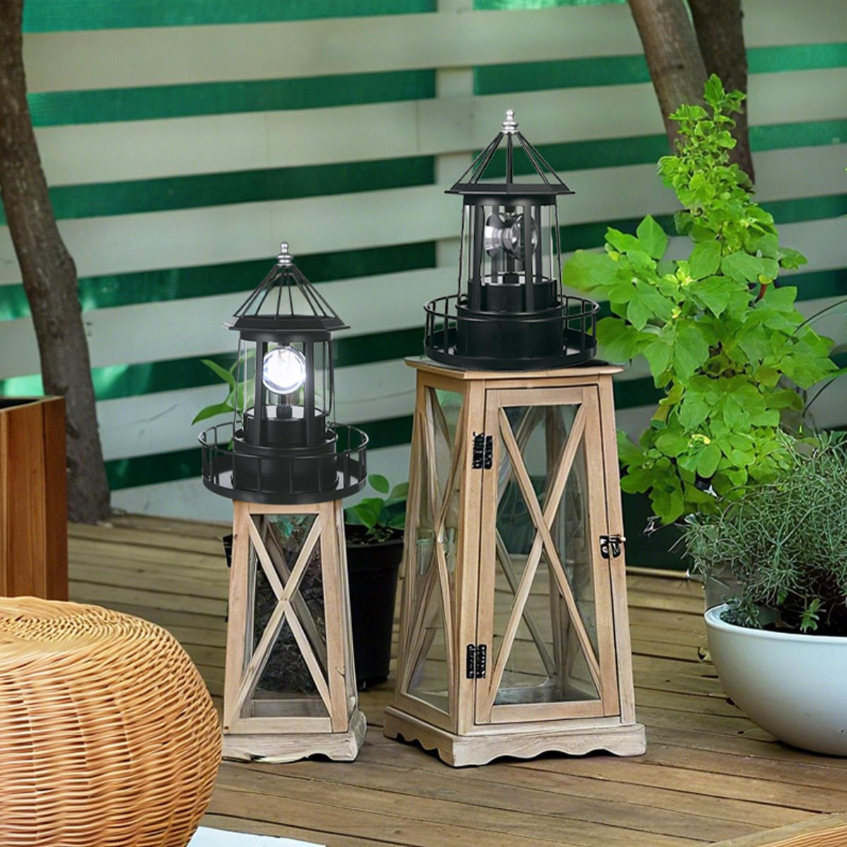 Solar Powered Rotating Lighthouse Decor Lamp K1367