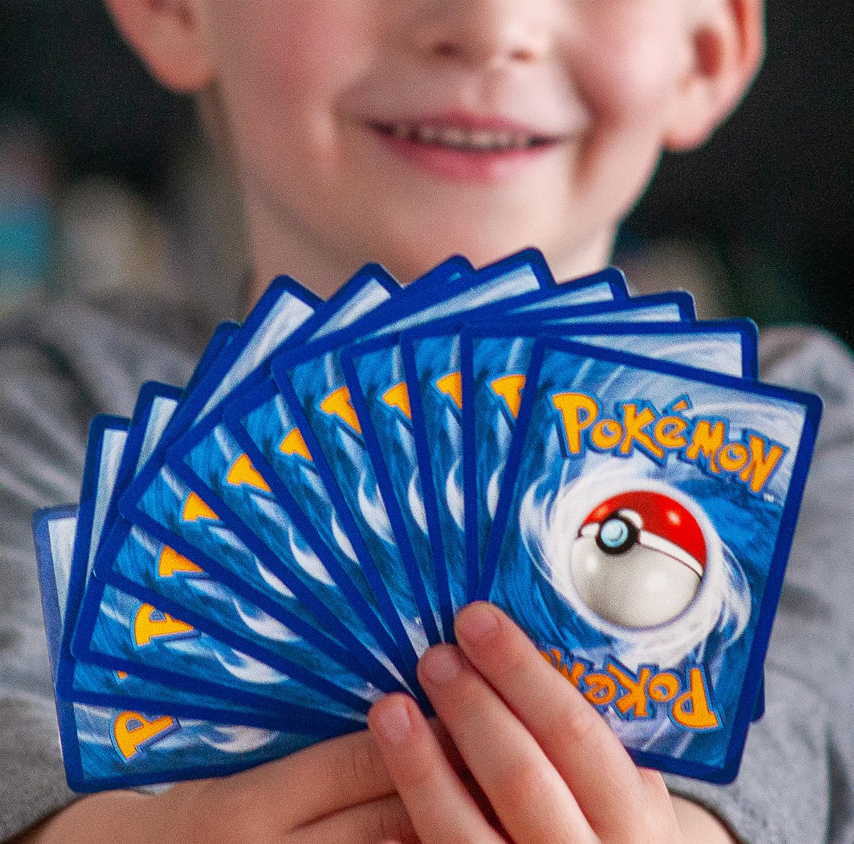 3 Booster Packs & 1 Holofoil Promo Card Z1478
