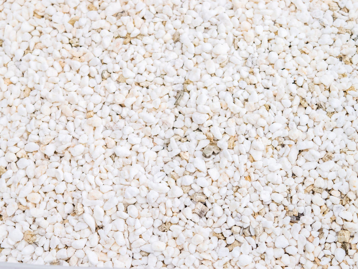 4 Cubic Foot Planting Soil Additive C683326