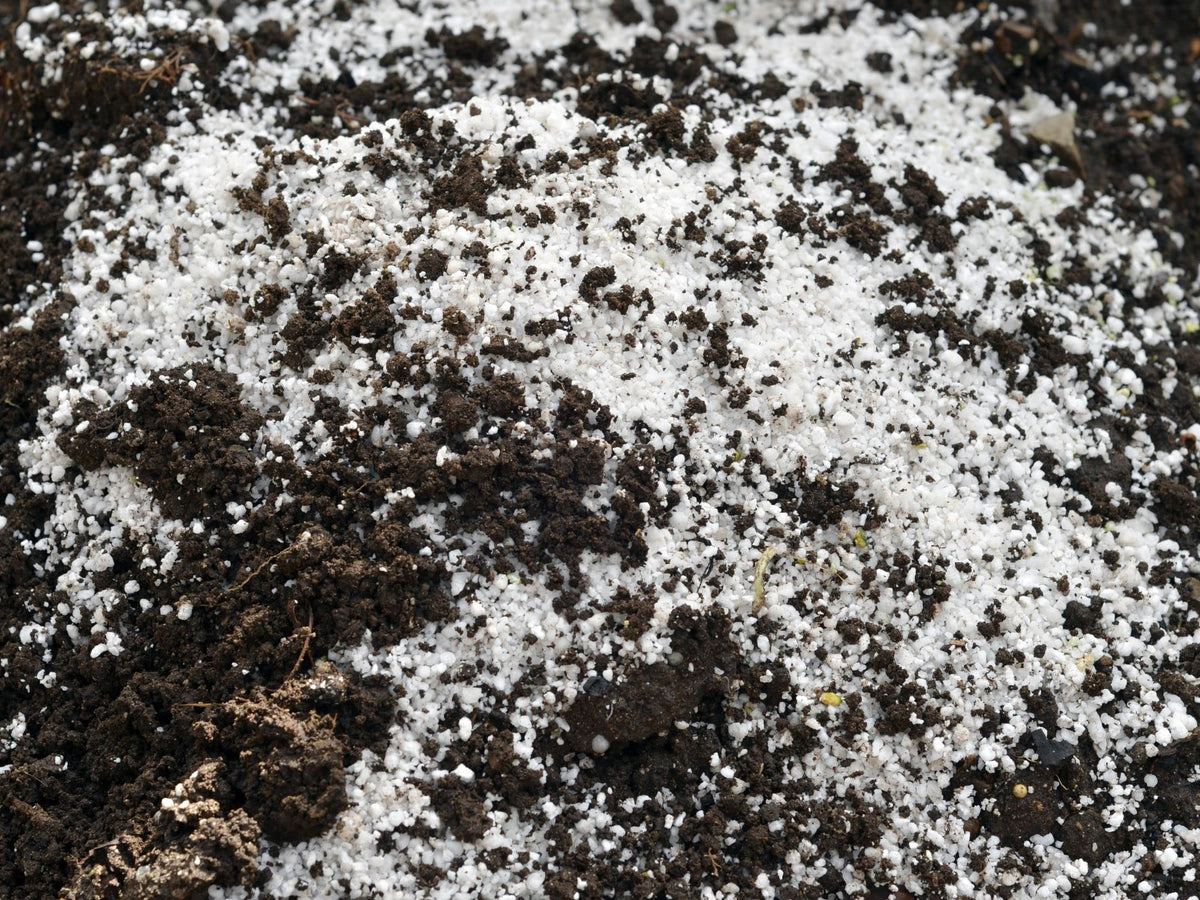 4 Cubic Foot Planting Soil Additive C683326